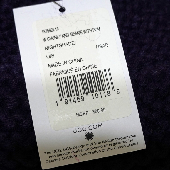 UGG CHUNKY KNIT BEANIE WITH POM - Picture 3 of 3